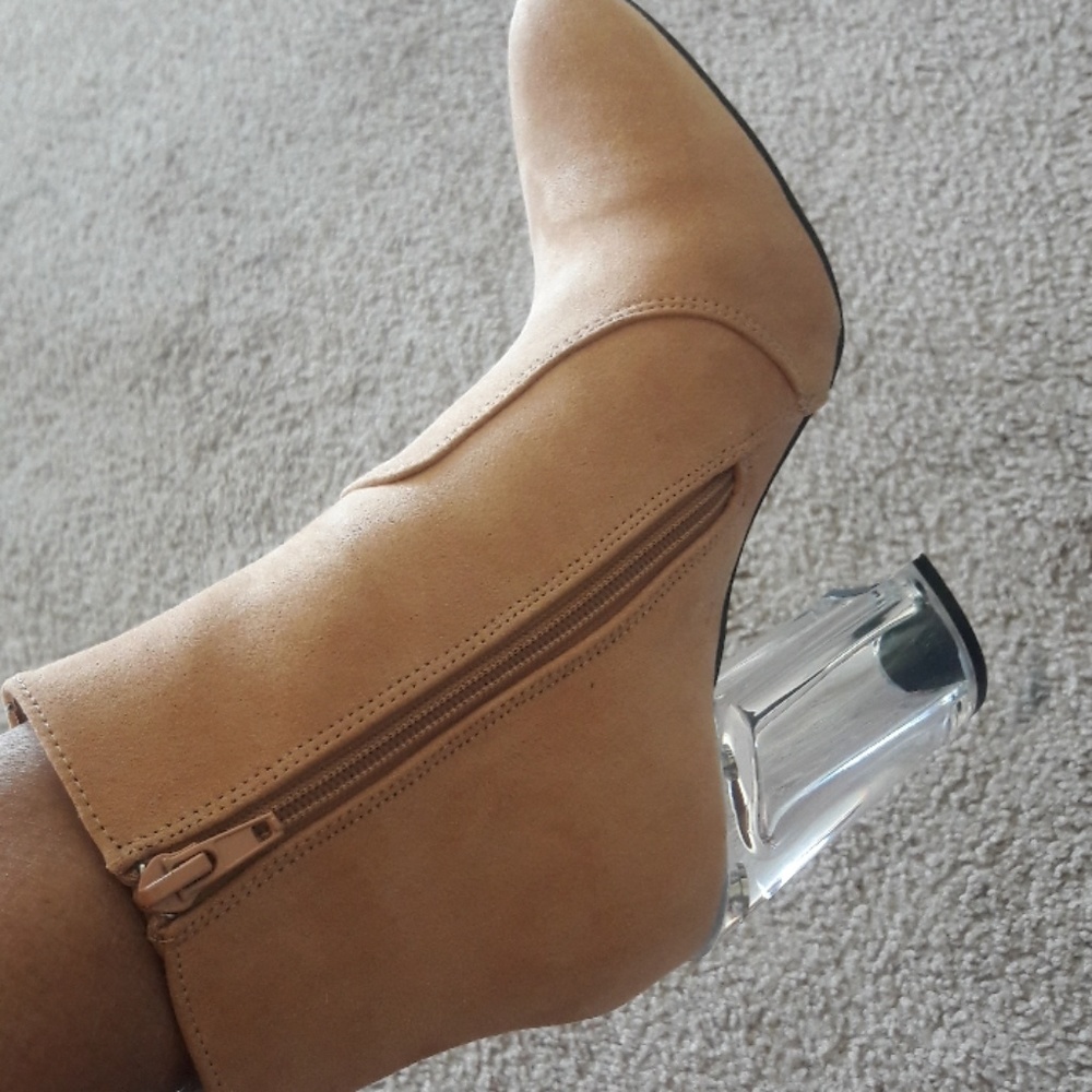 BLUSH COLOR BOOTIES